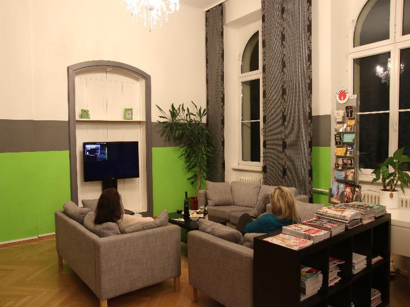 & Kaiser 23 Hostel *