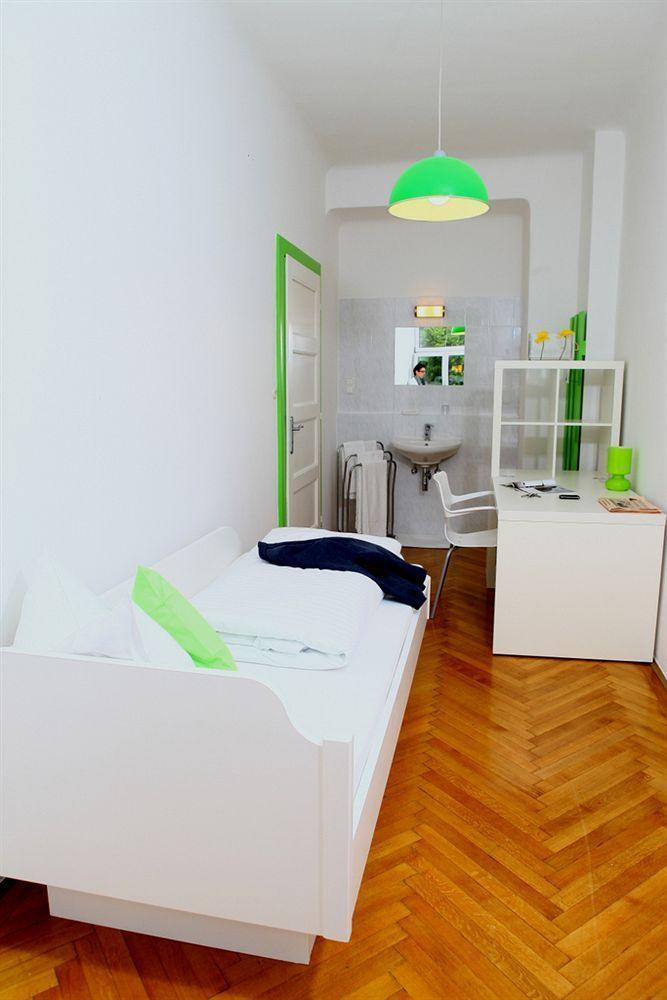 Hostel & Kaiser 23 *