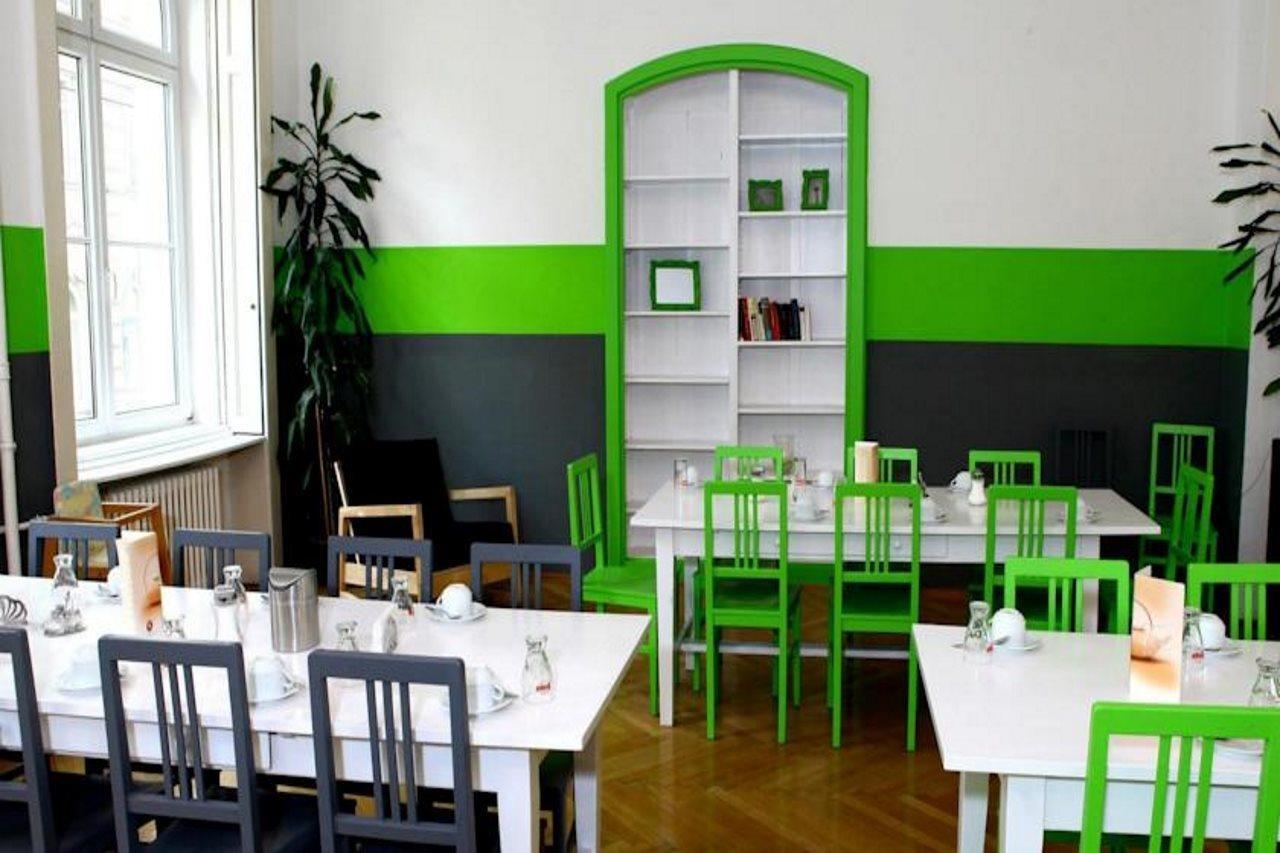 Hostel & Kaiser 23 *